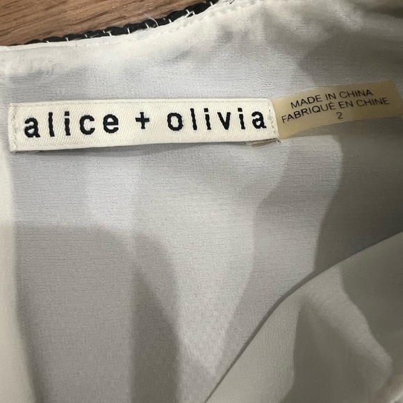 Alice + Olivia Trompe de L’Oeil Love is in the Air dress size 2 - Picture 11 of 16